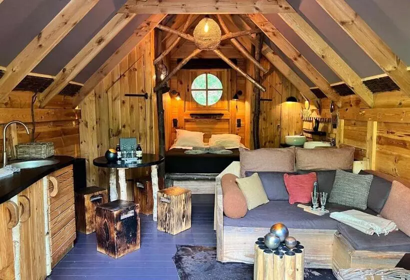 Les Cabanes De Rensiwez