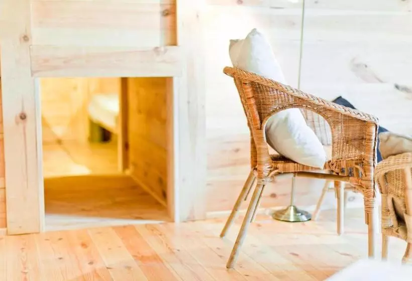 Les Cabanes De Rensiwez