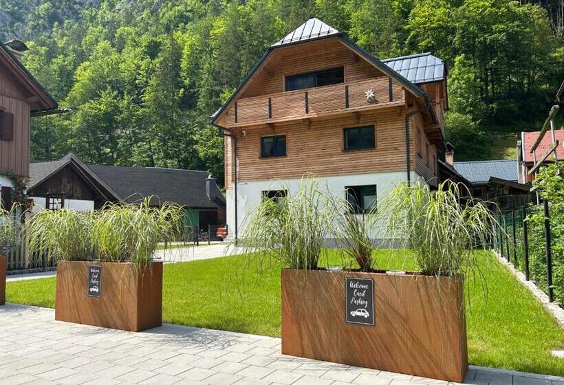 펜션 Guesthouse Alpinum