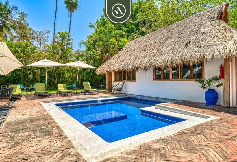 Szálló Bed And Breakfast Dormitory Room With Pool Nuevo Vallarta