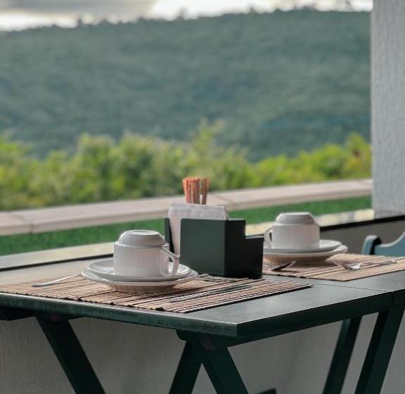 Herberge Pousada Canto Do Cedro