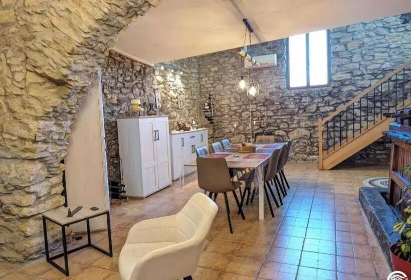 ベッドアンドブレックファースト La Maison Millésime