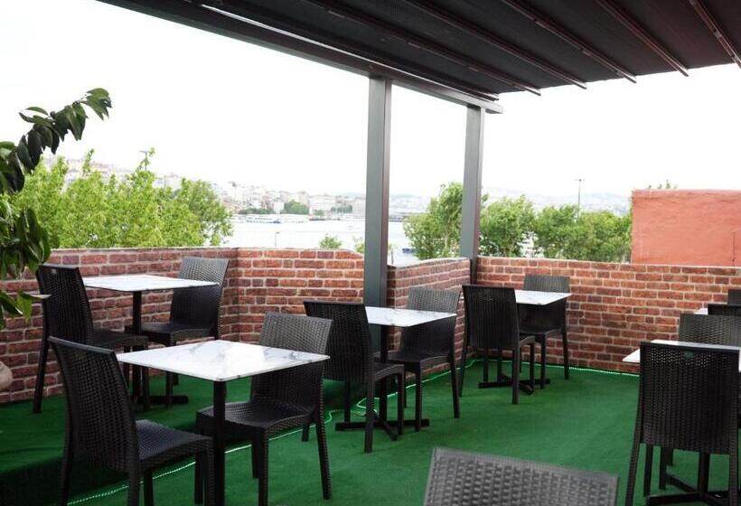 تختخواب و صبحانه Terrace İnci