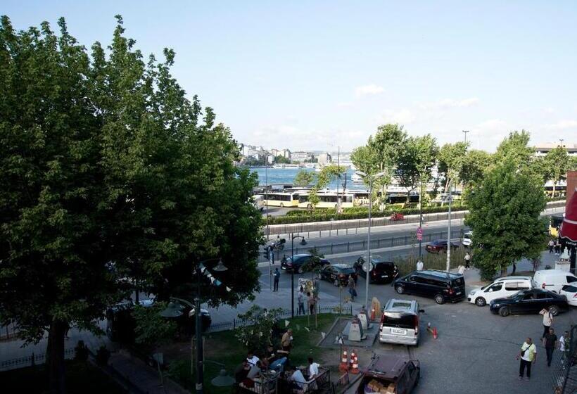 تختخواب و صبحانه Terrace İnci