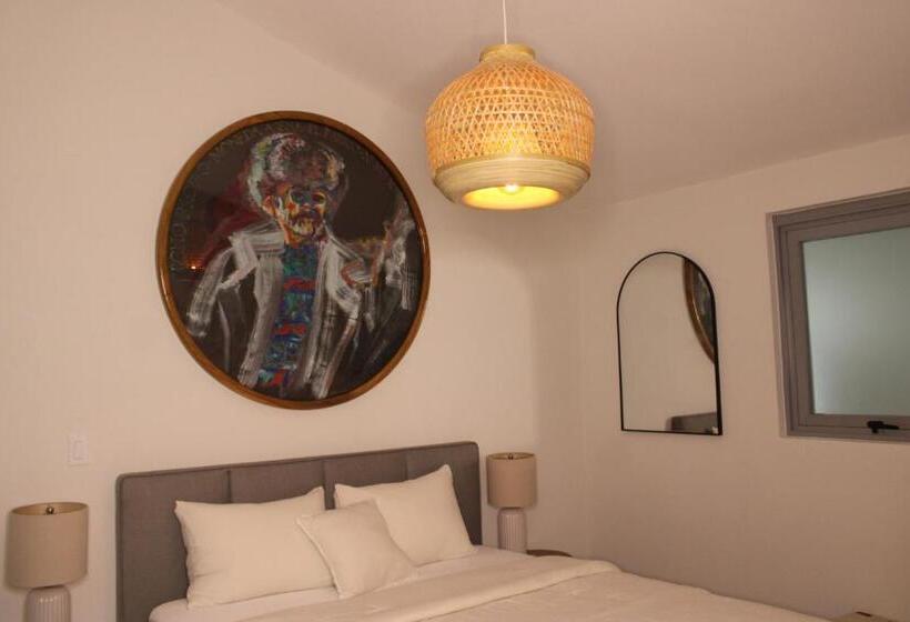 Casa Bajura Bed And Breakfast