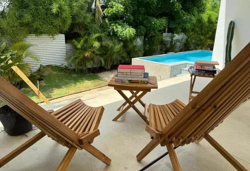 Casa Bajura Bed And Breakfast