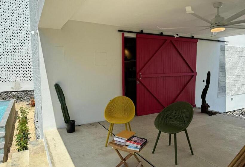 Casa Bajura Bed And Breakfast