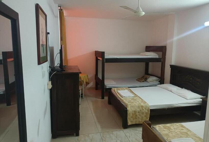 בית מלון כפרי Av 15