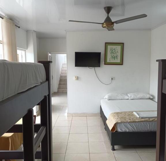 בית מלון כפרי Av 15