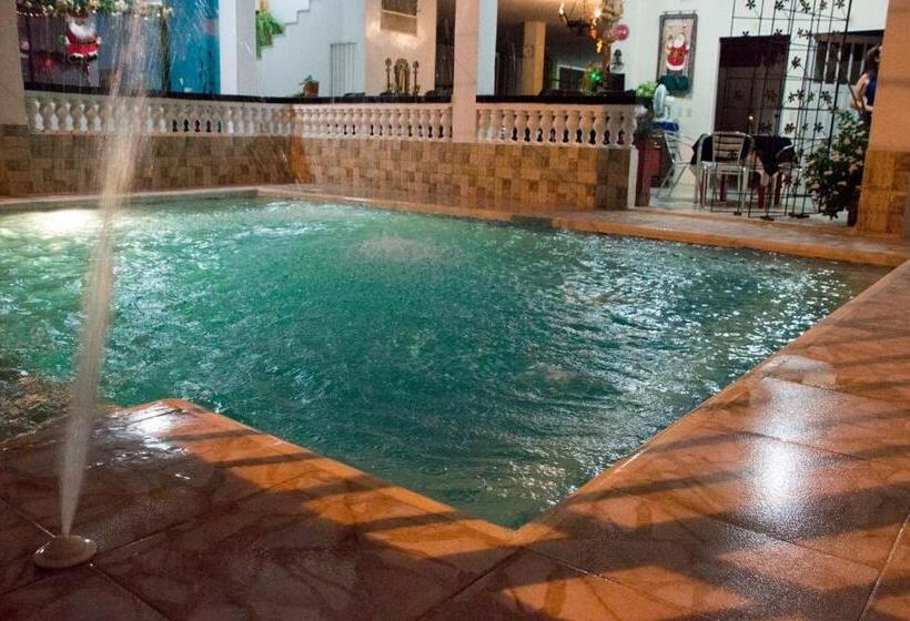 בית מלון כפרי Av 15