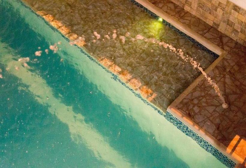 בית מלון כפרי Av 15