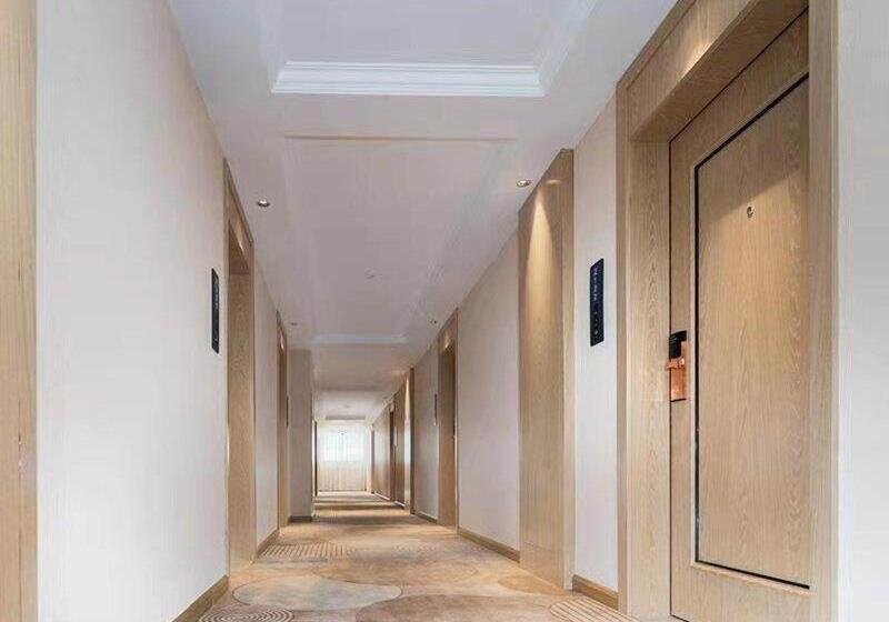 Hotel Country Inn & Suite By Radisson, Guiping Xishan