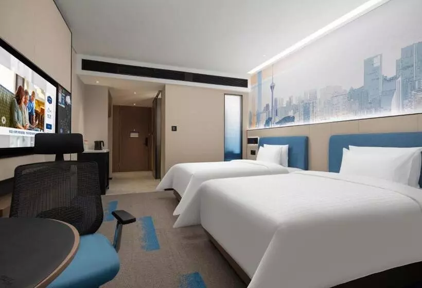 هتل Hilton By Hampton Chengdu North Railway Station
