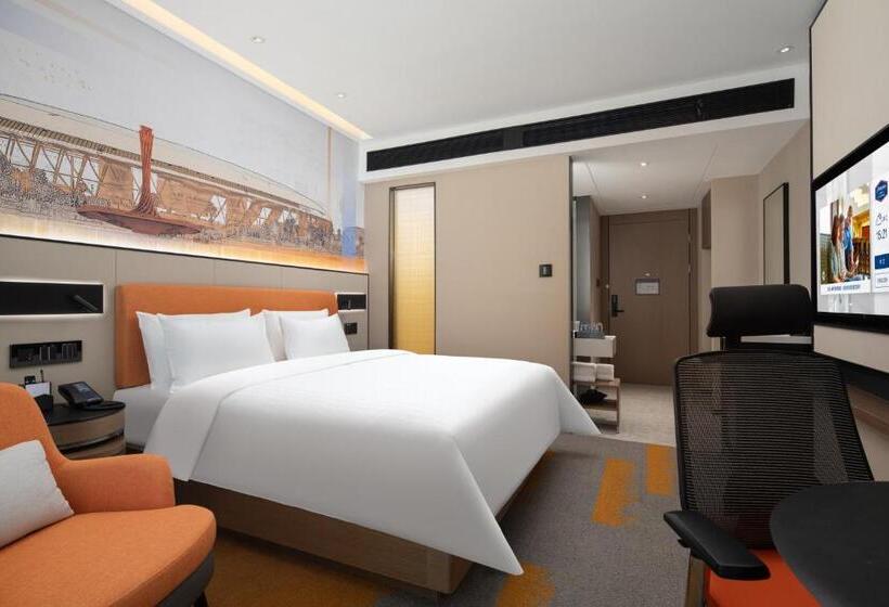 בית מלון כפרי Hilton By Hampton Chengdu North Railway Station