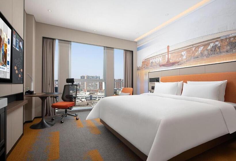 בית מלון כפרי Hilton By Hampton Chengdu North Railway Station