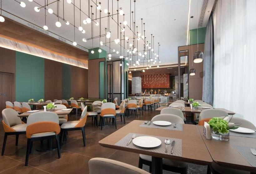 בית מלון כפרי Hilton By Hampton Chengdu North Railway Station