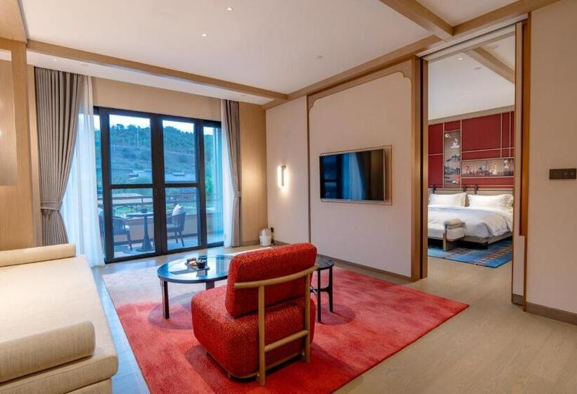 Hotel Indigo Lugu Lake, An Ihg