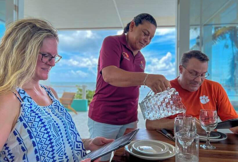 هتل Island Magic Villas