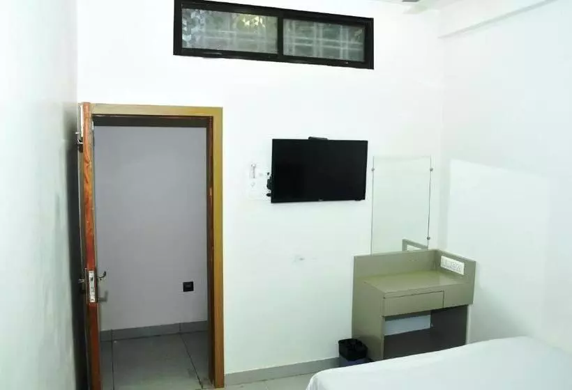 ホテル J K And Restaurant