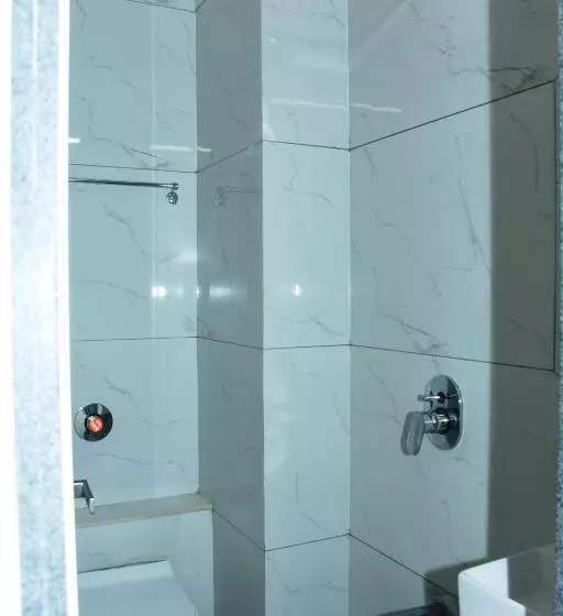 ホテル J K And Restaurant