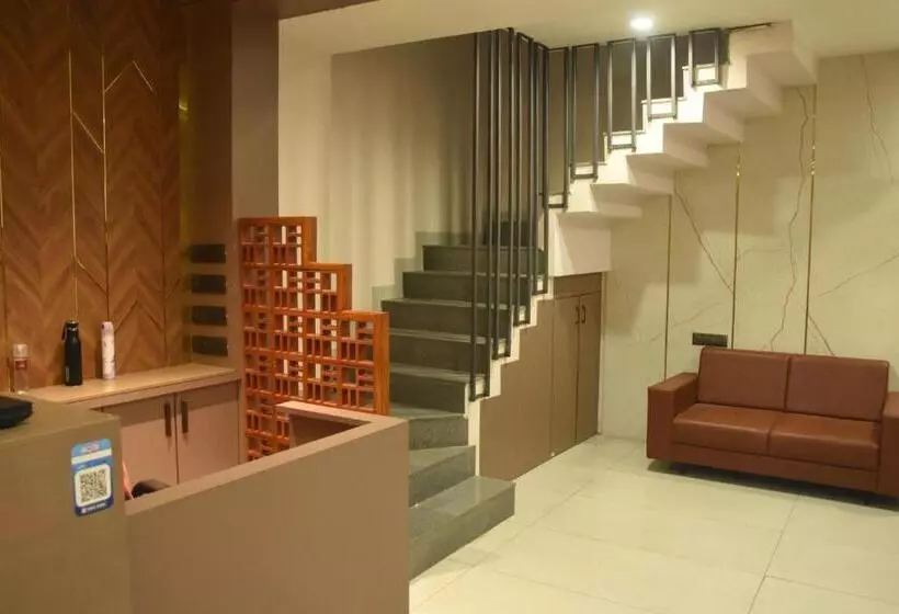 ホテル J K And Restaurant