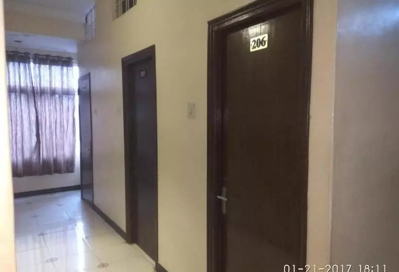 ホテル J K And Restaurant