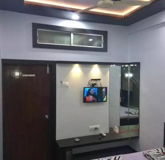 ホテル J K And Restaurant