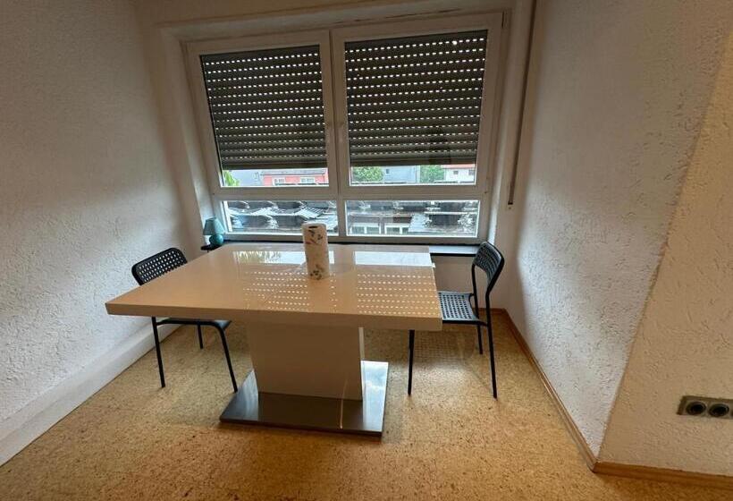 호텔 Monteuren Und Studentenwohnungen Bettvermietung