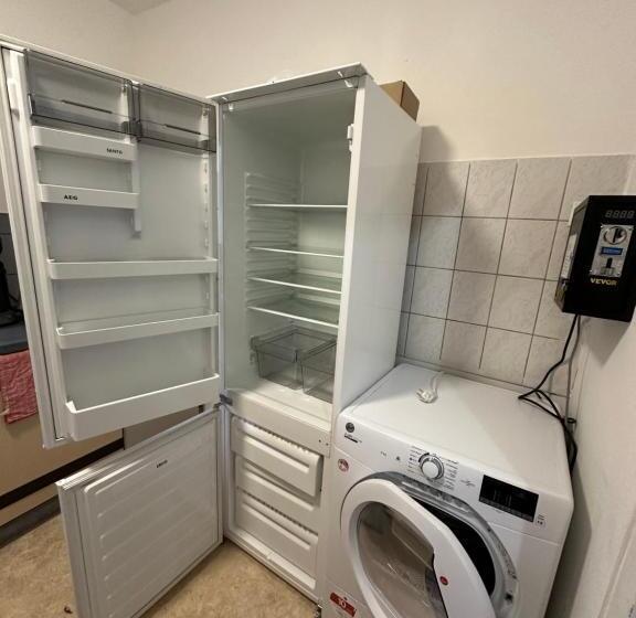 호텔 Monteuren Und Studentenwohnungen Bettvermietung