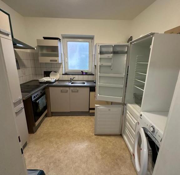 호텔 Monteuren Und Studentenwohnungen Bettvermietung