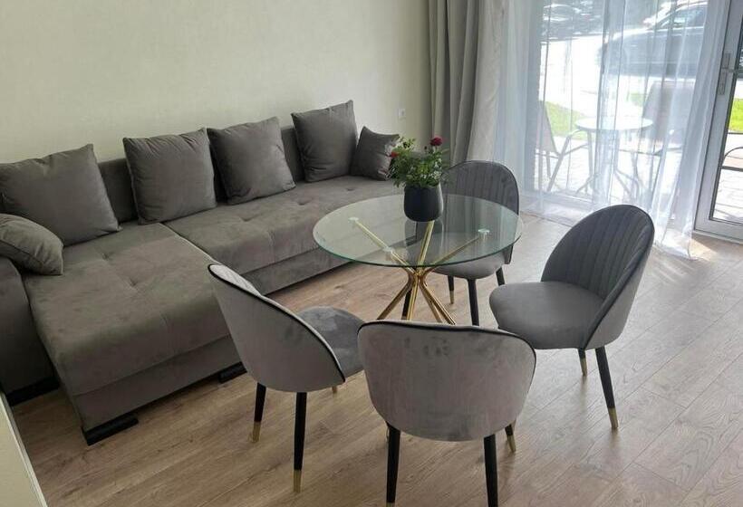 هتل Seaside Apartments 4