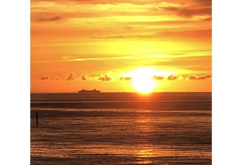 בית מלון כפרי Sunset Hill   Vacation Stay 94796v