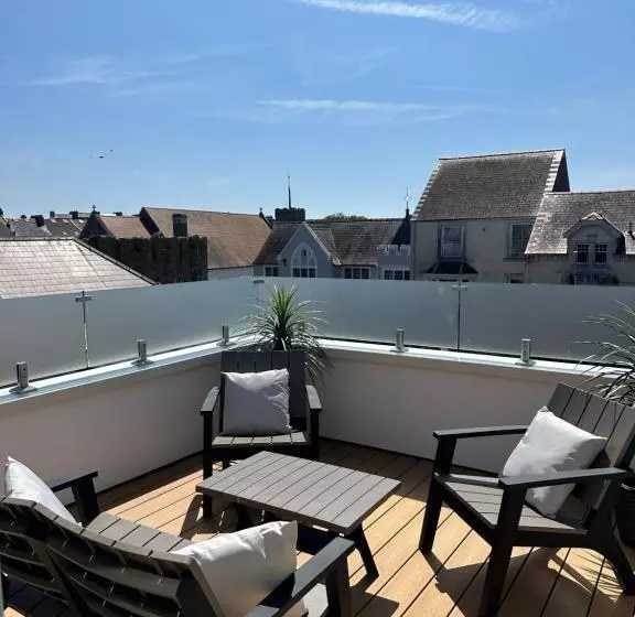 ホテル The Town Crier, Tenby