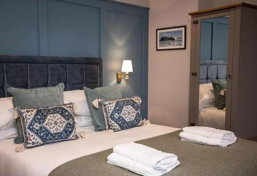 ホテル The Town Crier, Tenby