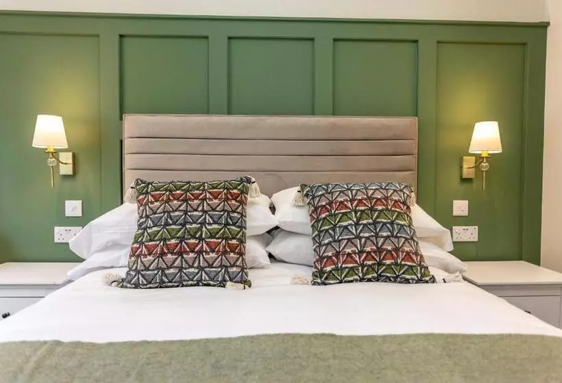 ホテル The Town Crier, Tenby