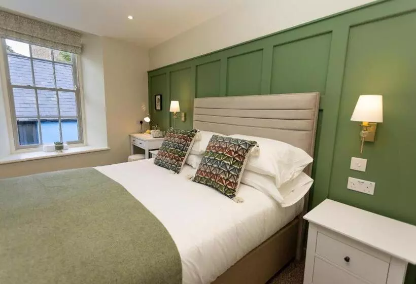 ホテル The Town Crier, Tenby