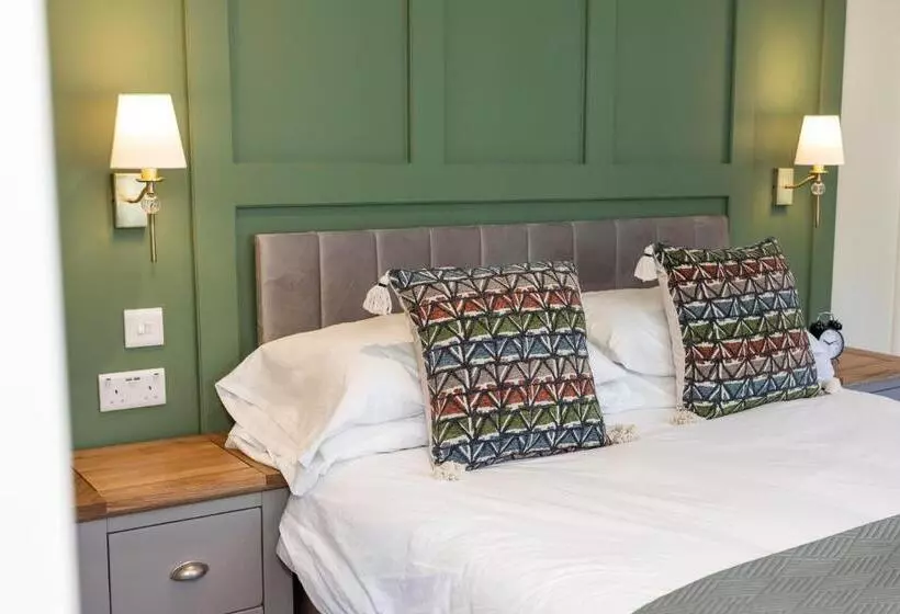 ホテル The Town Crier, Tenby