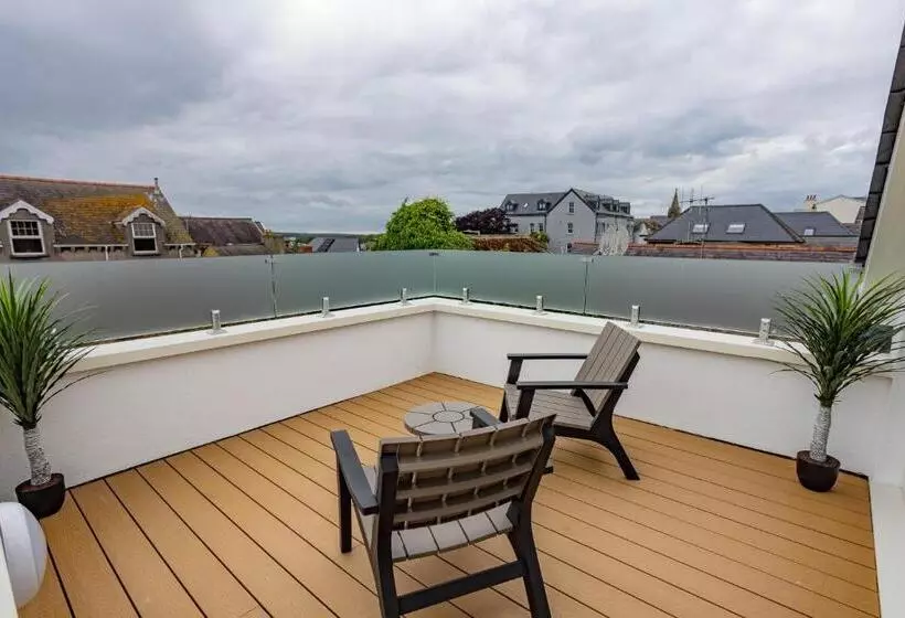 ホテル The Town Crier, Tenby