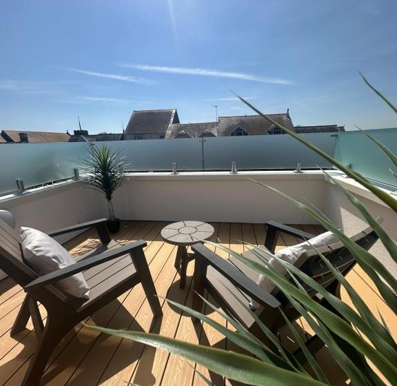 בית מלון כפרי The Town Crier, Tenby