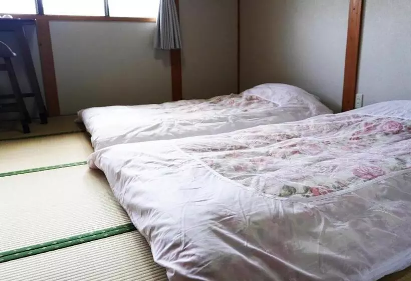 ペンション 富士山を眺められる宿 ゲストハウス花水木
