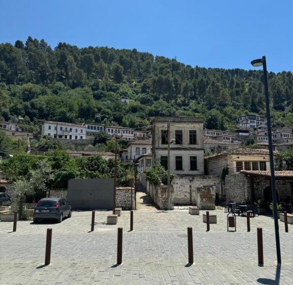 پانسیون Meroli Guesthouse