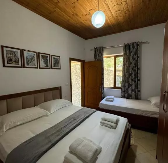 پانسیون Meroli Guesthouse