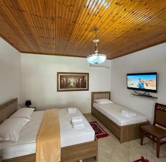 پانسیون Meroli Guesthouse