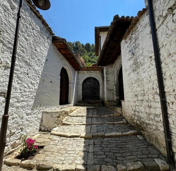 پانسیون Meroli Guesthouse