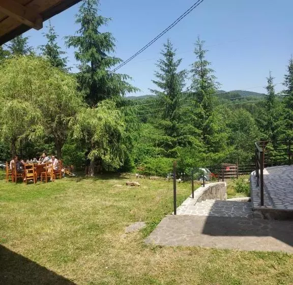 Pensiunea La Taverna