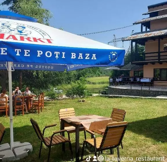 Pensiunea La Taverna