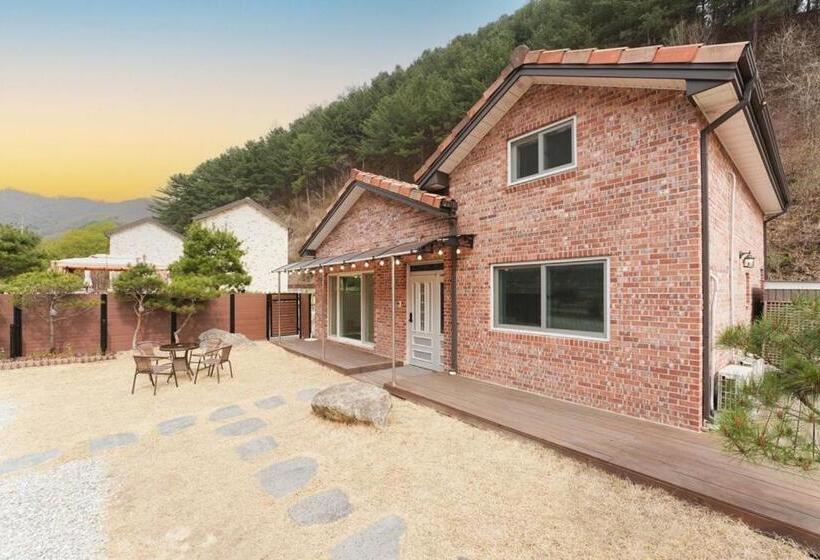 Chuncheon Soopsog Jageun Jib Pension