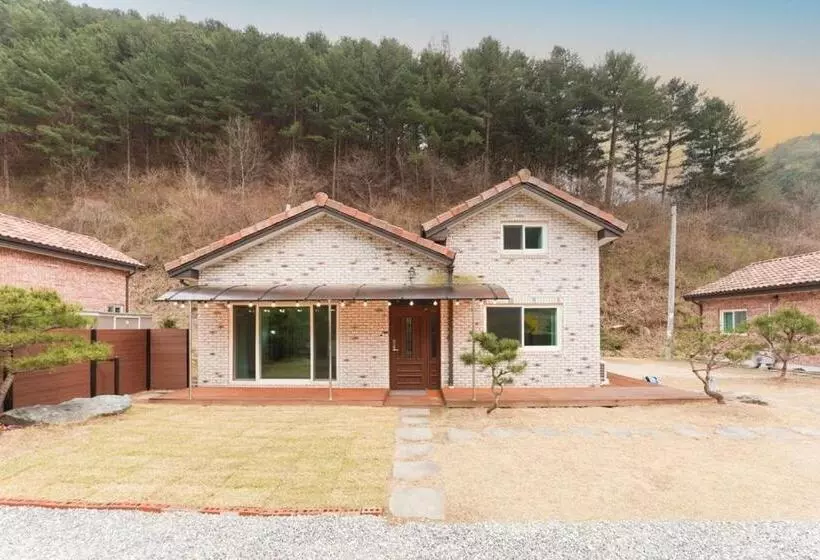 Chuncheon Soopsog Jageun Jib Pension