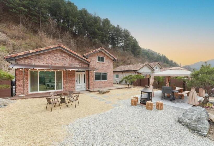 Chuncheon Soopsog Jageun Jib Pension