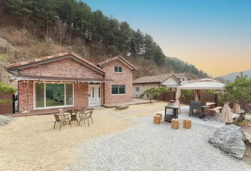 Chuncheon Soopsog Jageun Jib Pension